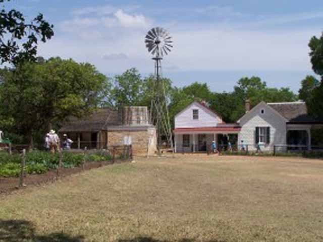 Attractions in Fredericksburg | Tour Texas